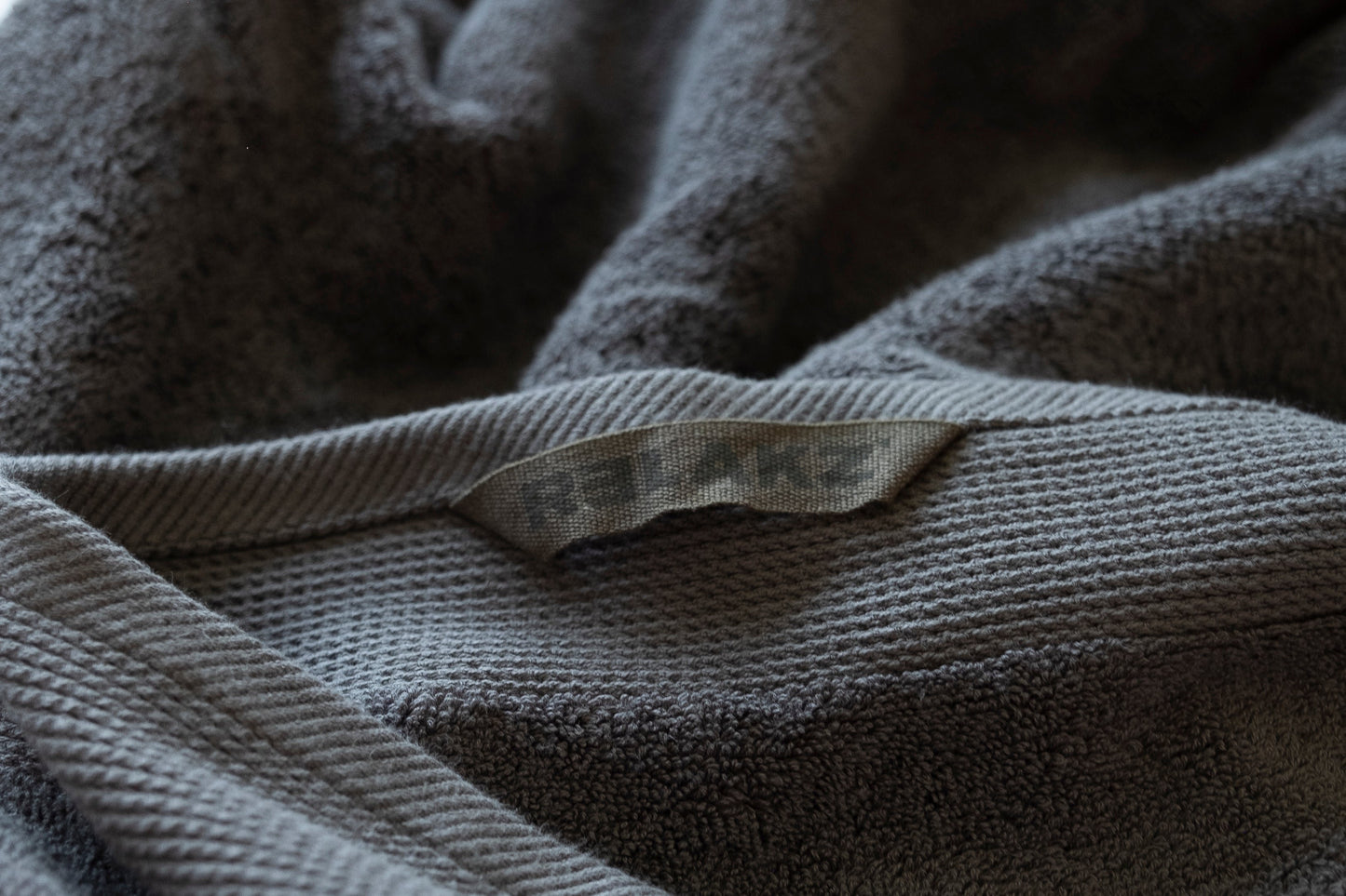 LUXE KATOEN | 700 gsm | Handdoek | Steel Grey