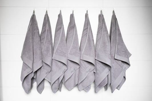 LUXE KATOEN | 700 gsm | Handdoek | Glacier Grey