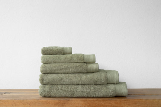 LUXE KATOEN | 700 gsm | Handdoek | Fog Green