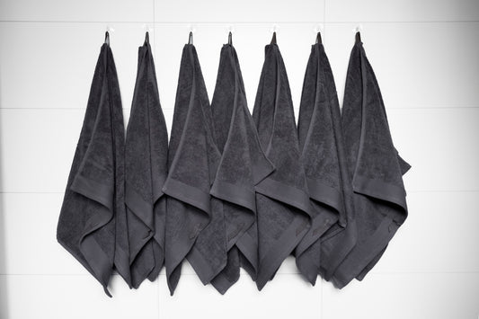 LUXE KATOEN | 700 gsm | Handdoek | Steel Grey